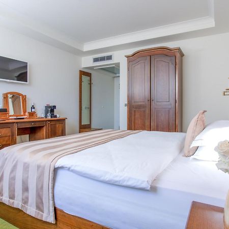 Hotel Garden Prishtinë Luaran gambar